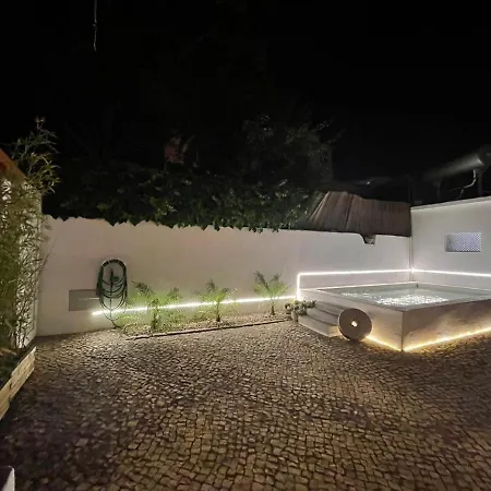 Vintage Charming Villa In The Heart Of Faro *
